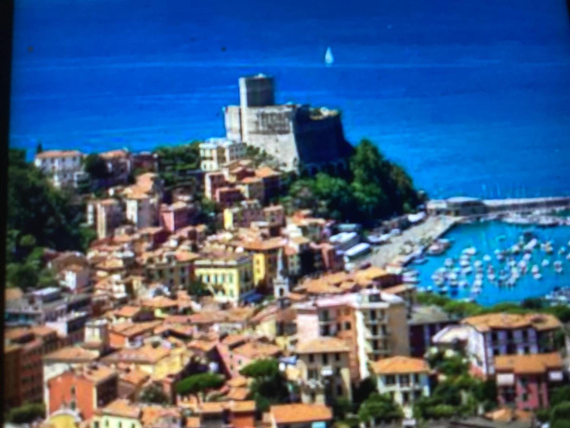 Cinque Terre Station House Apartment ลาสเปเซีย ภายนอก รูปภาพ